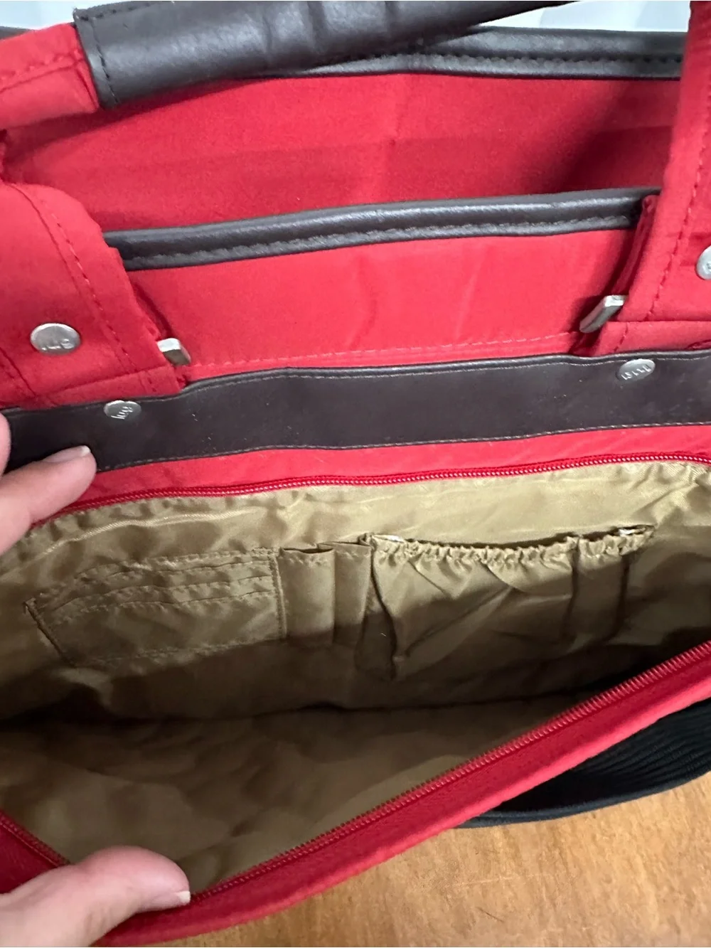 lug canter collection Red Quilted Laptop messenger Bag